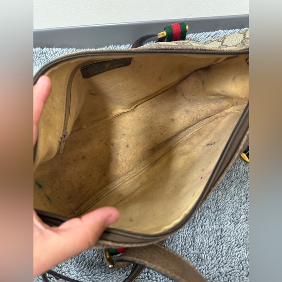 Gucci Crossbody Handbag - Picture 9 of 16